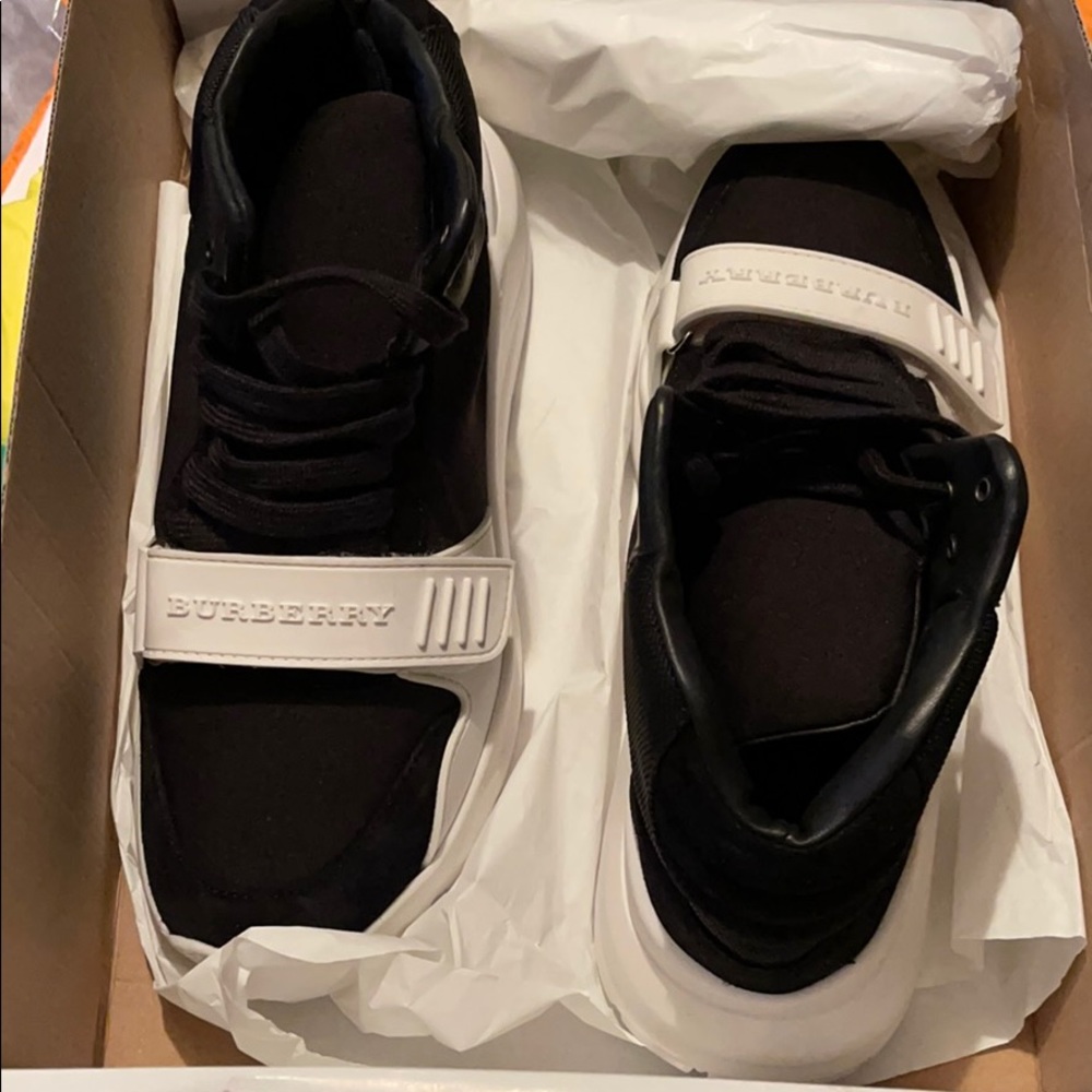 Burberry sneakers